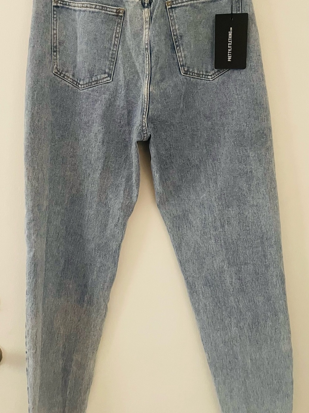PRETTYLITTLETHING Light Wash Men's Slim Straight Jeans